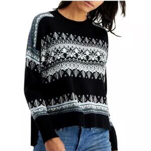Tommy Hilfiger fair-isle sweater. EUC. Size M.
Black, white w blue/green accent